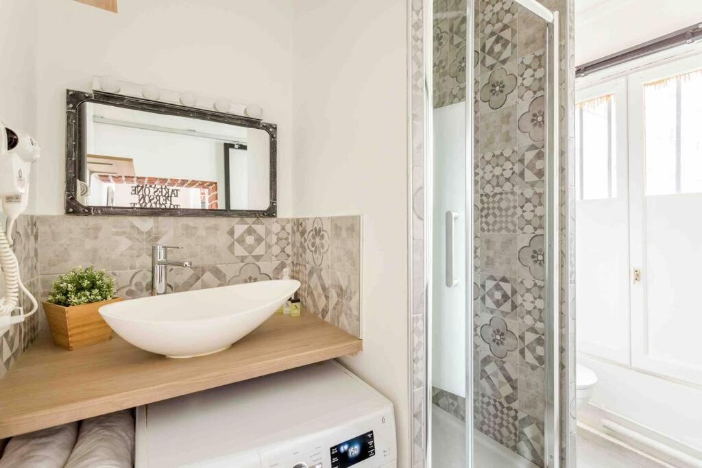 M2- Modern Loft In Le Marais, Bright And Comfortable Paris