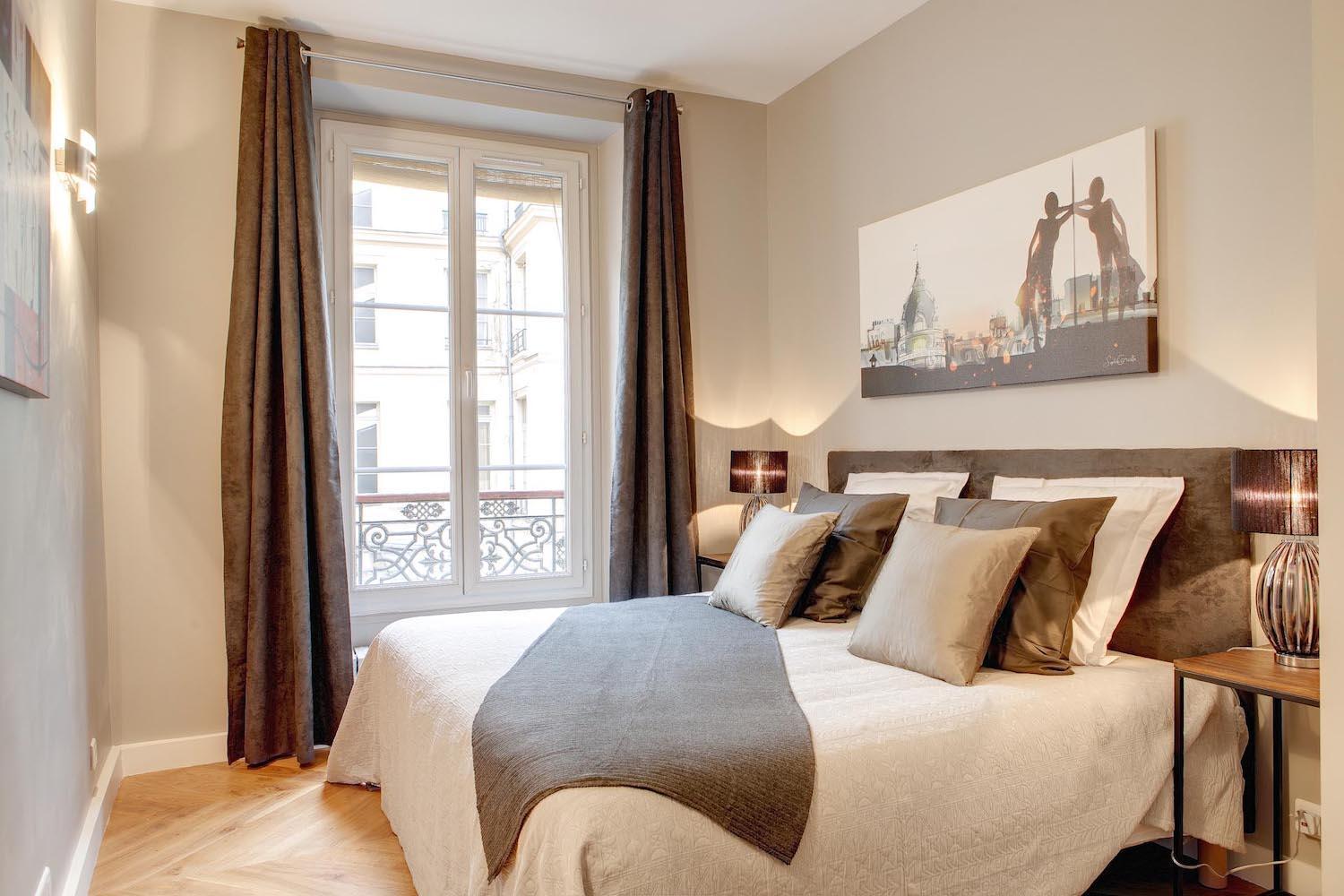 Blanc Manteau Apartment Paris