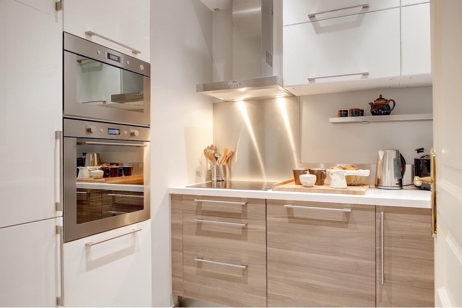 Blanc Manteau Apartment Paris