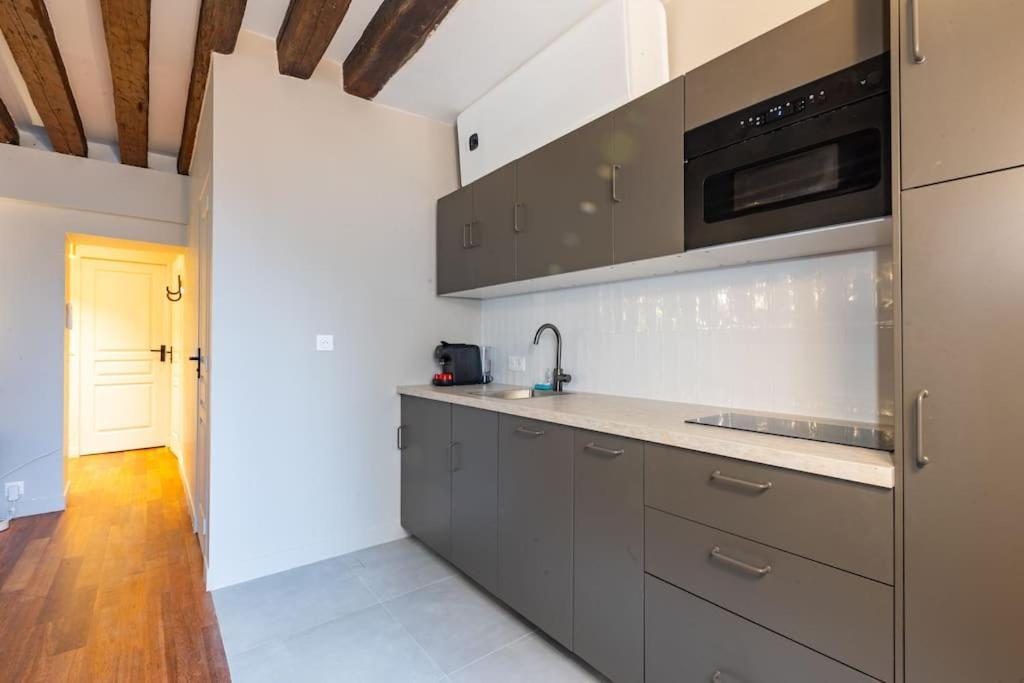 Coeur De - Grand Climatise 3 Br Apartment Paris