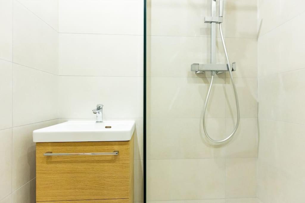 Coeur De - Grand Climatise 3 Br Apartment