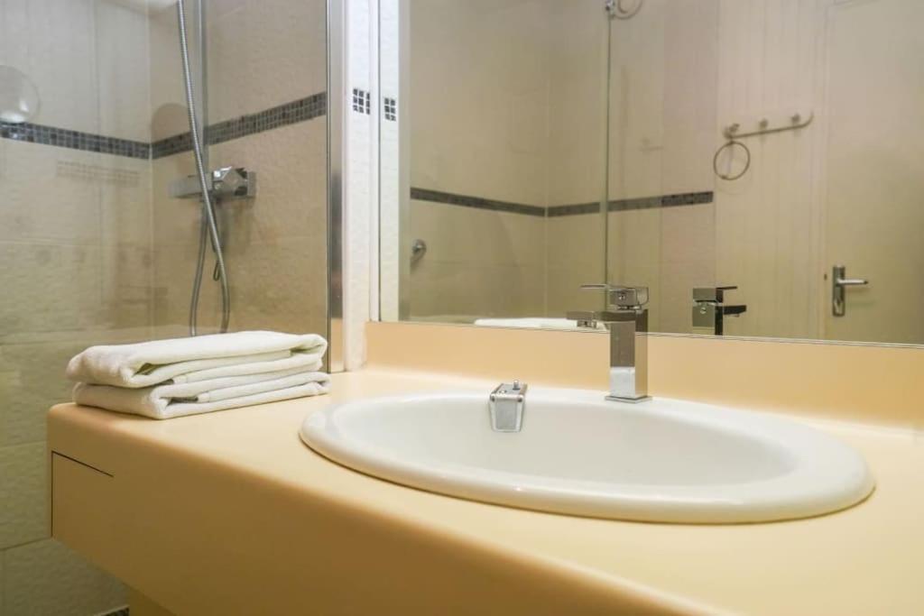Beautifully Designed 1br With King Size Bed