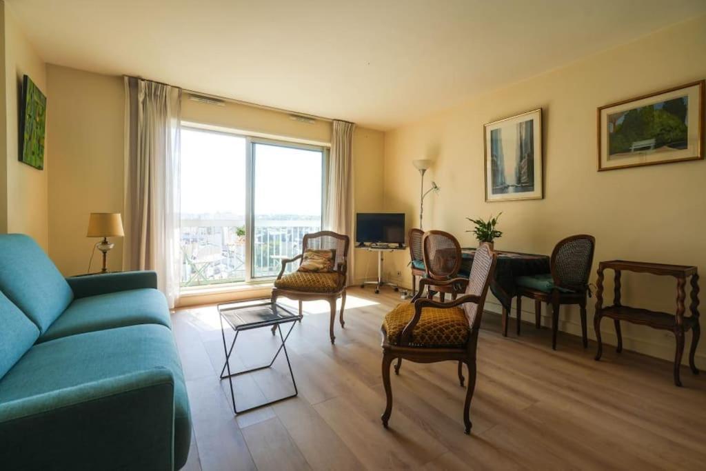 Apartment Beautifully Designed 1br With King Size Bed Paris