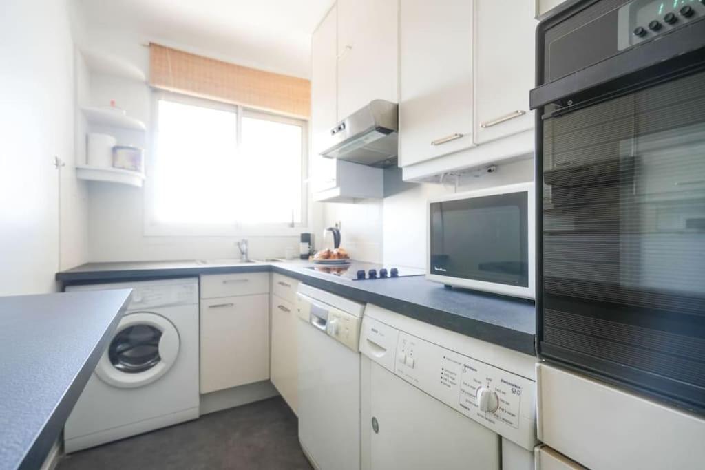 Beautifully Designed 1br With King Size Bed * Paris