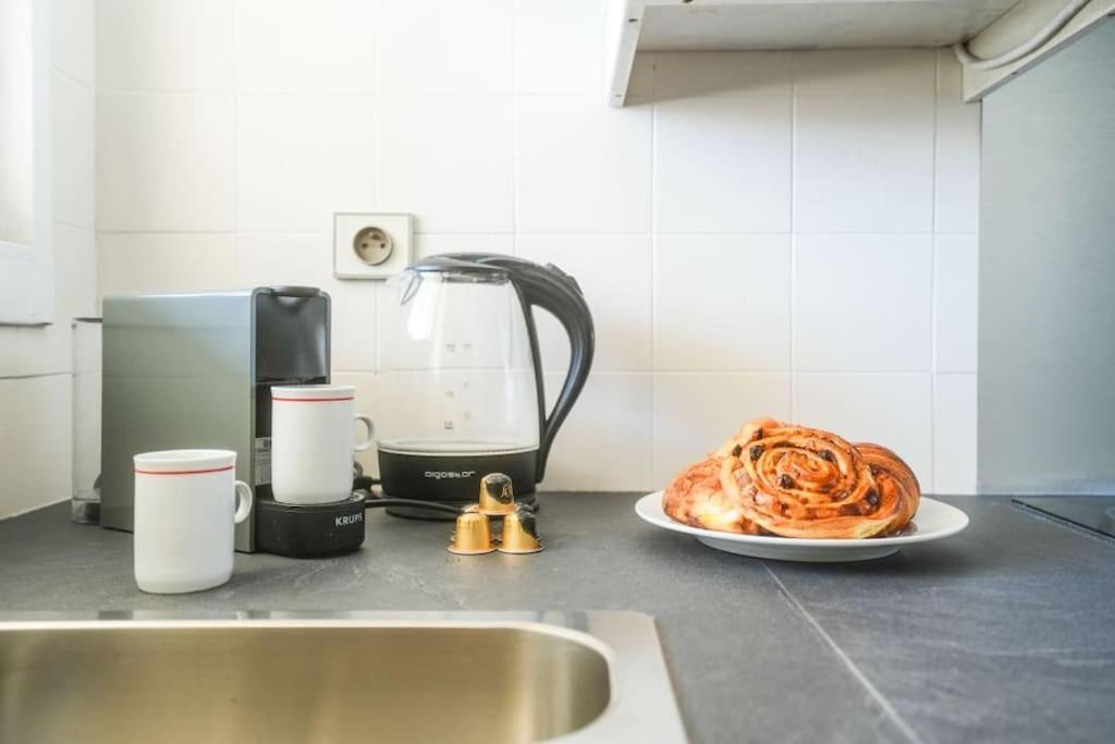 Beautifully Designed 1br With King Size Bed * Paris