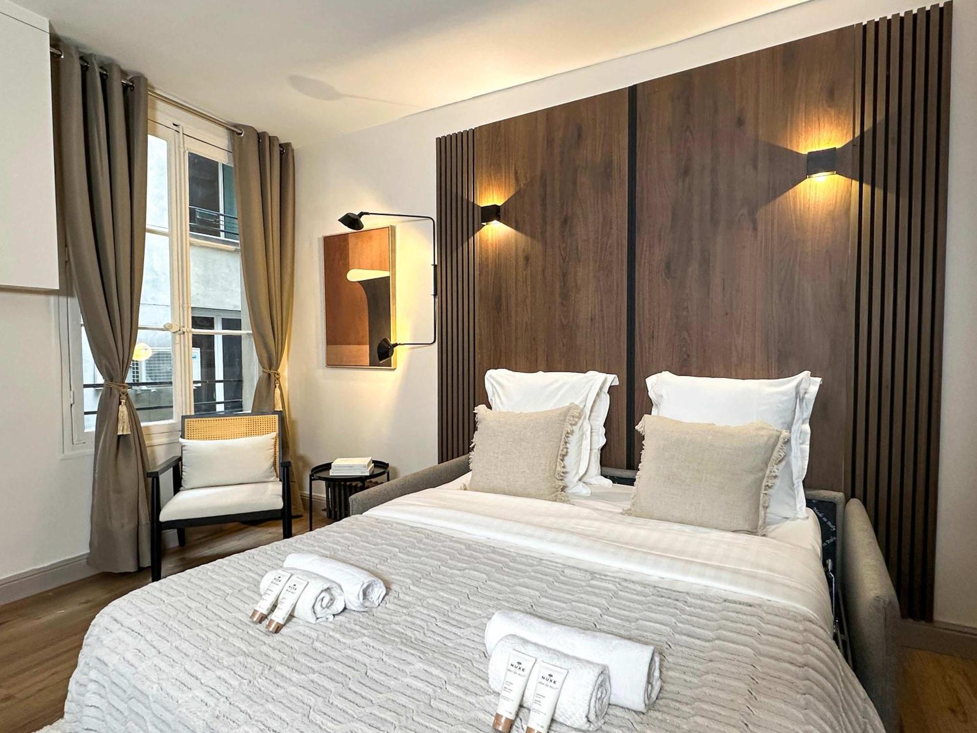 Unique At The Bourse Apartment