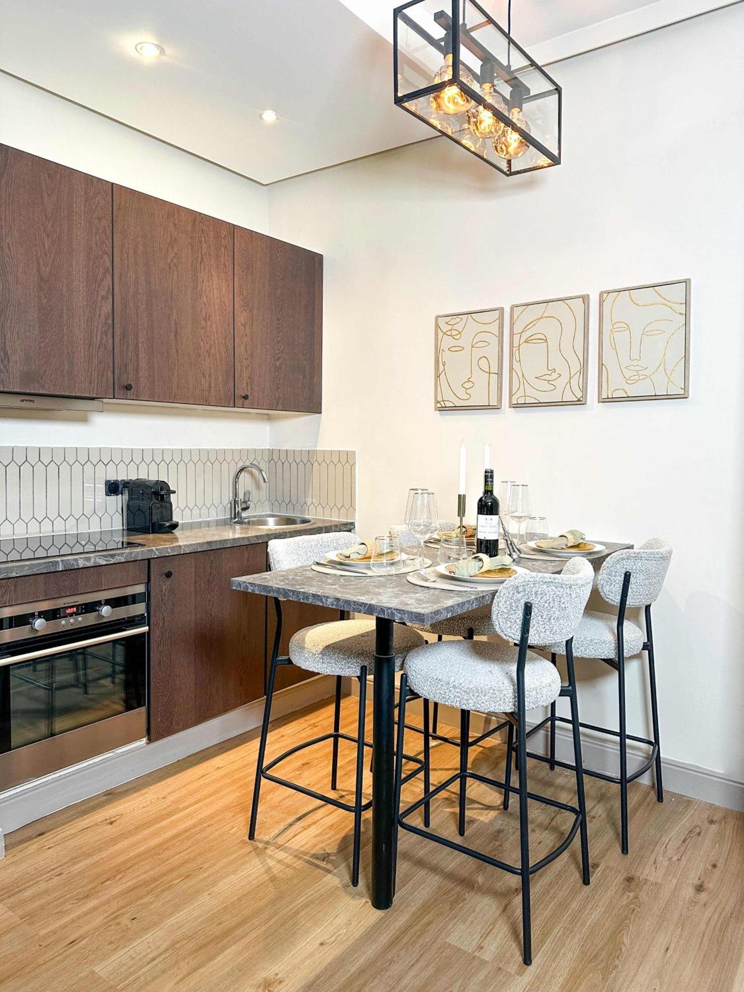 Unique At The Bourse Apartment