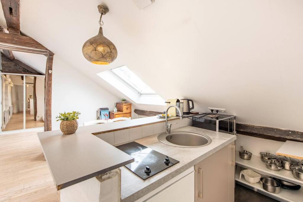 Heart Of Saint-germain Only 3 Minutes From The Amaizing Luxembourg Gardens *