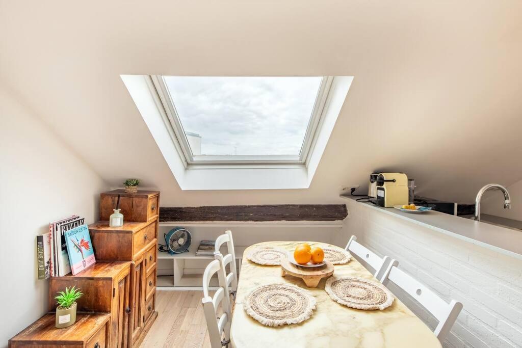 Heart Of Saint-germain Only 3 Minutes From The Amaizing Luxembourg Gardens Apartment