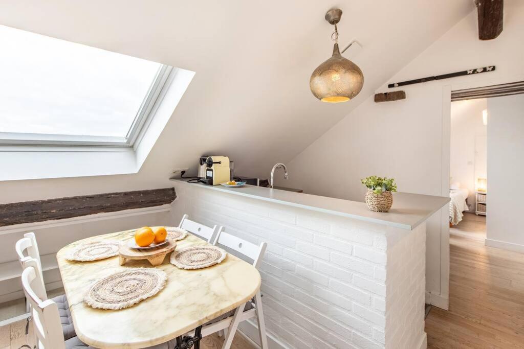 Heart Of Saint-germain Only 3 Minutes From The Amaizing Luxembourg Gardens * Paris