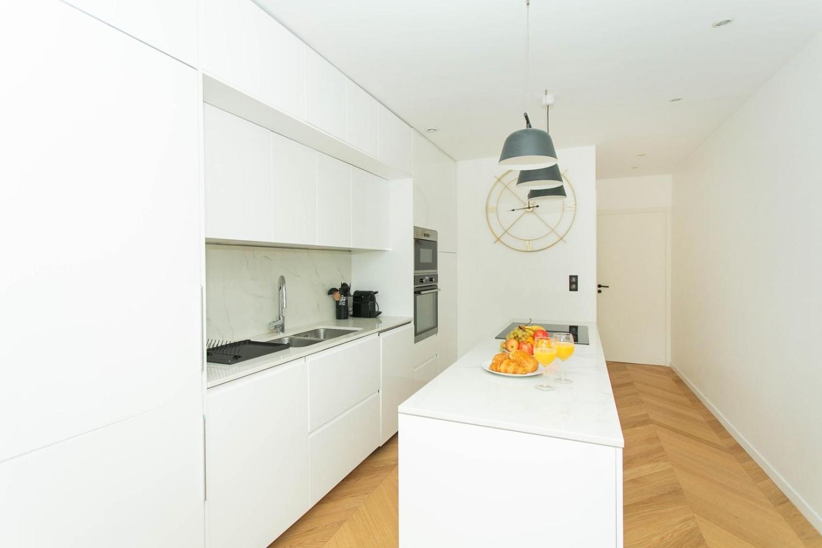 Bnbnook - 2br - Walk To Champs-elysees Apartment