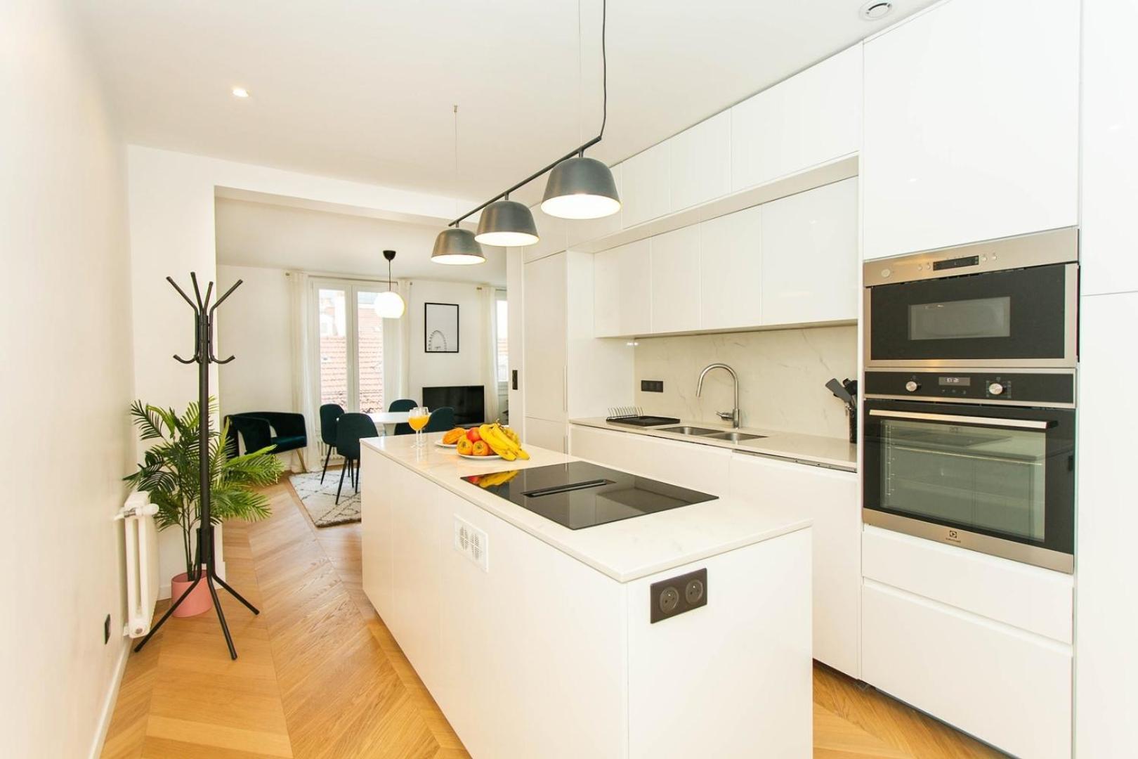 Bnbnook - 2br - Walk To Champs-elysees Apartment