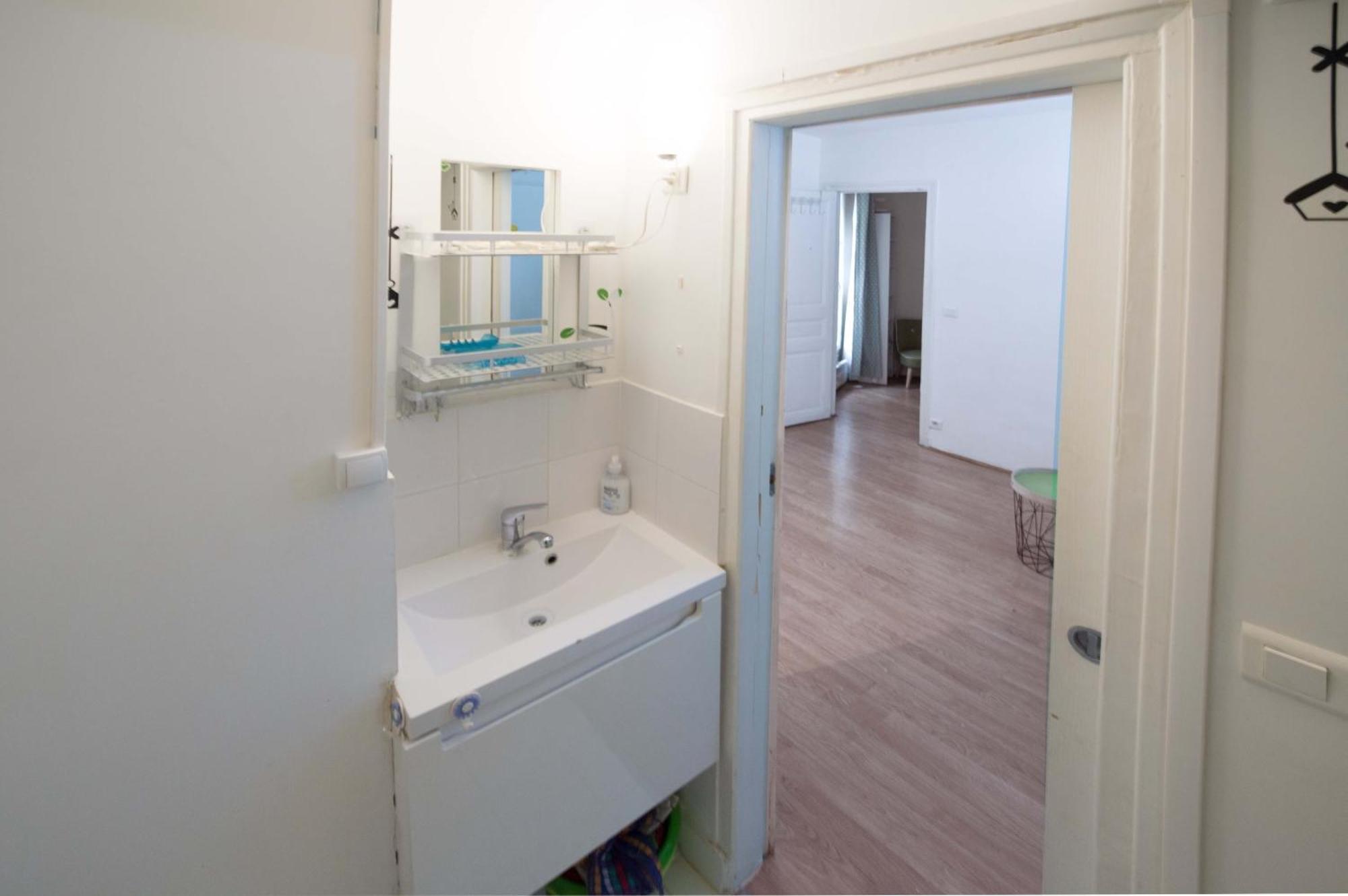 Center Quarter Latin 1 Bedroom