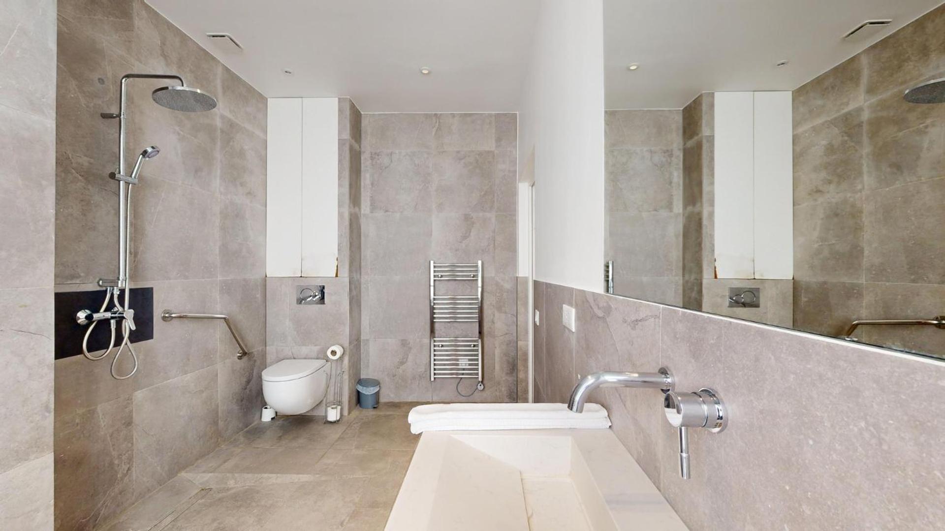 152 Sylvie - Superbe A Apartment