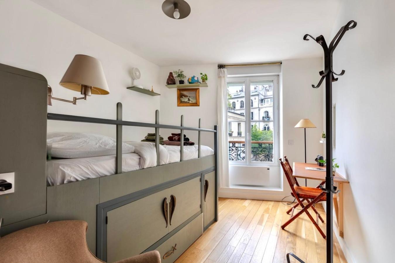 Cosy Au Coeur Du Village Ramey Montmartre Metro 12 Apartment