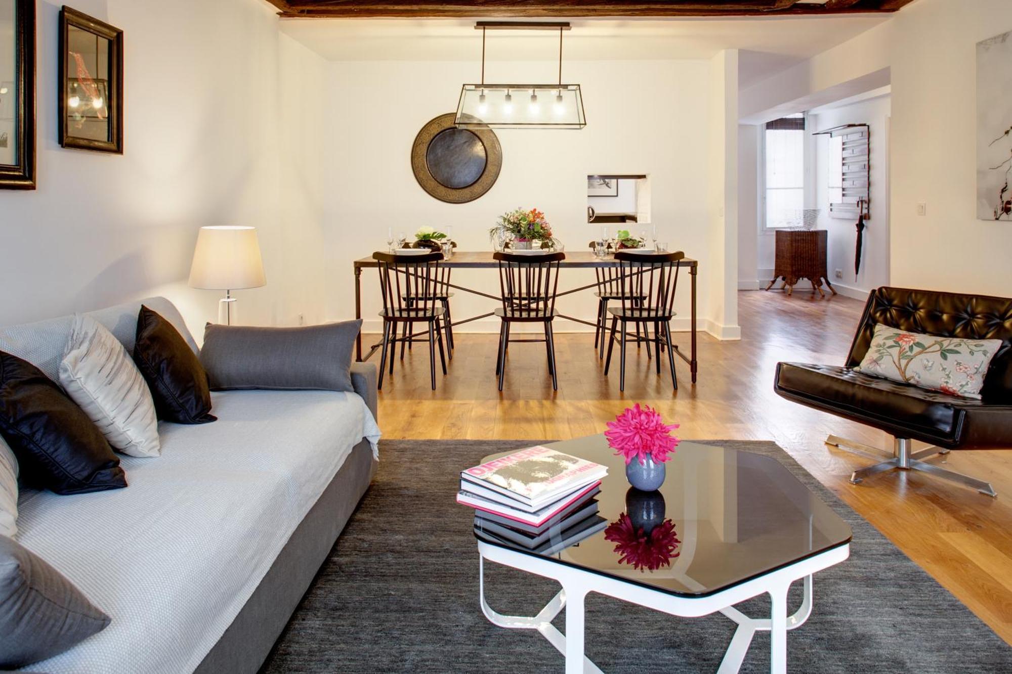 St Germain Mazarine Apartment
