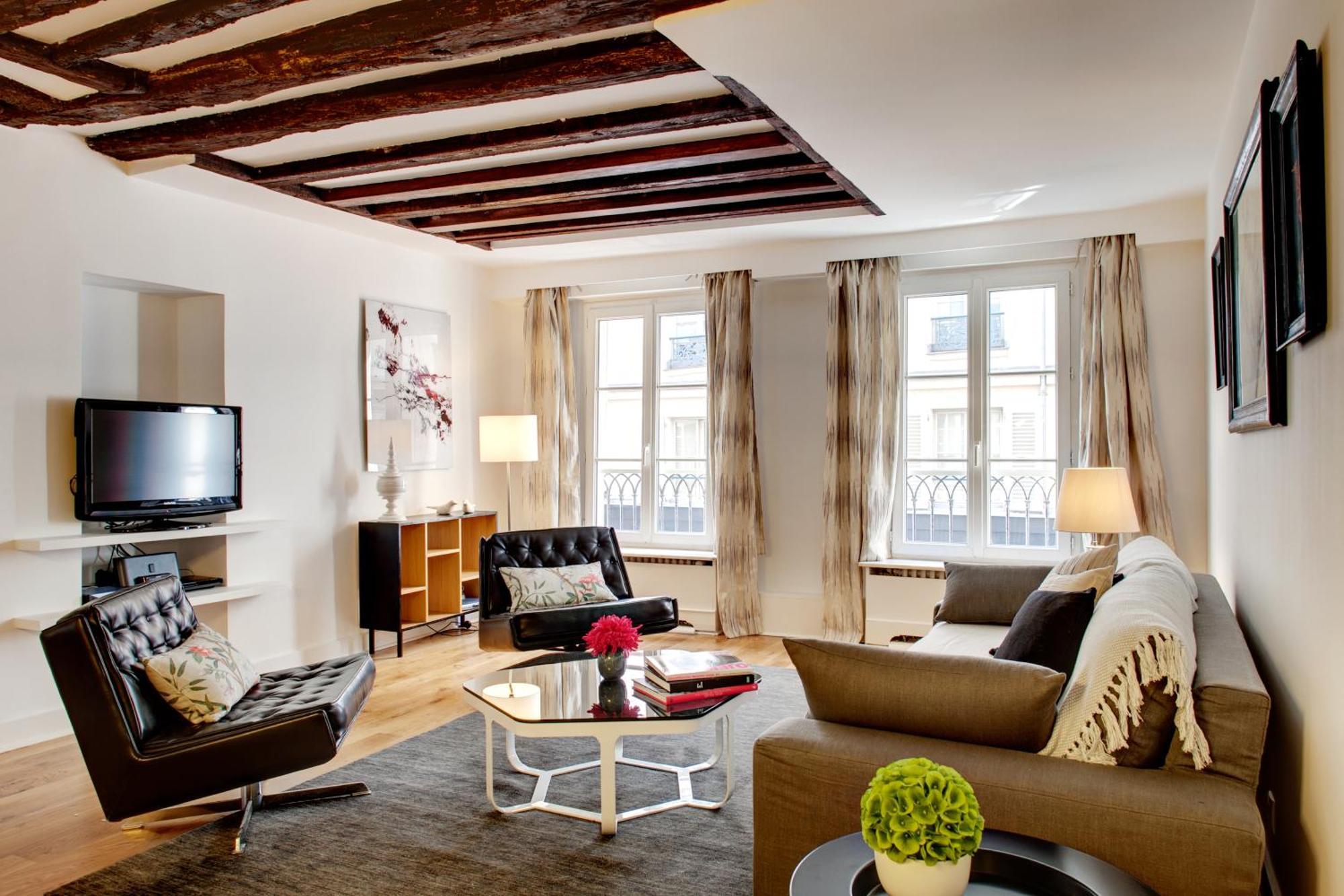 St Germain Mazarine * Paris