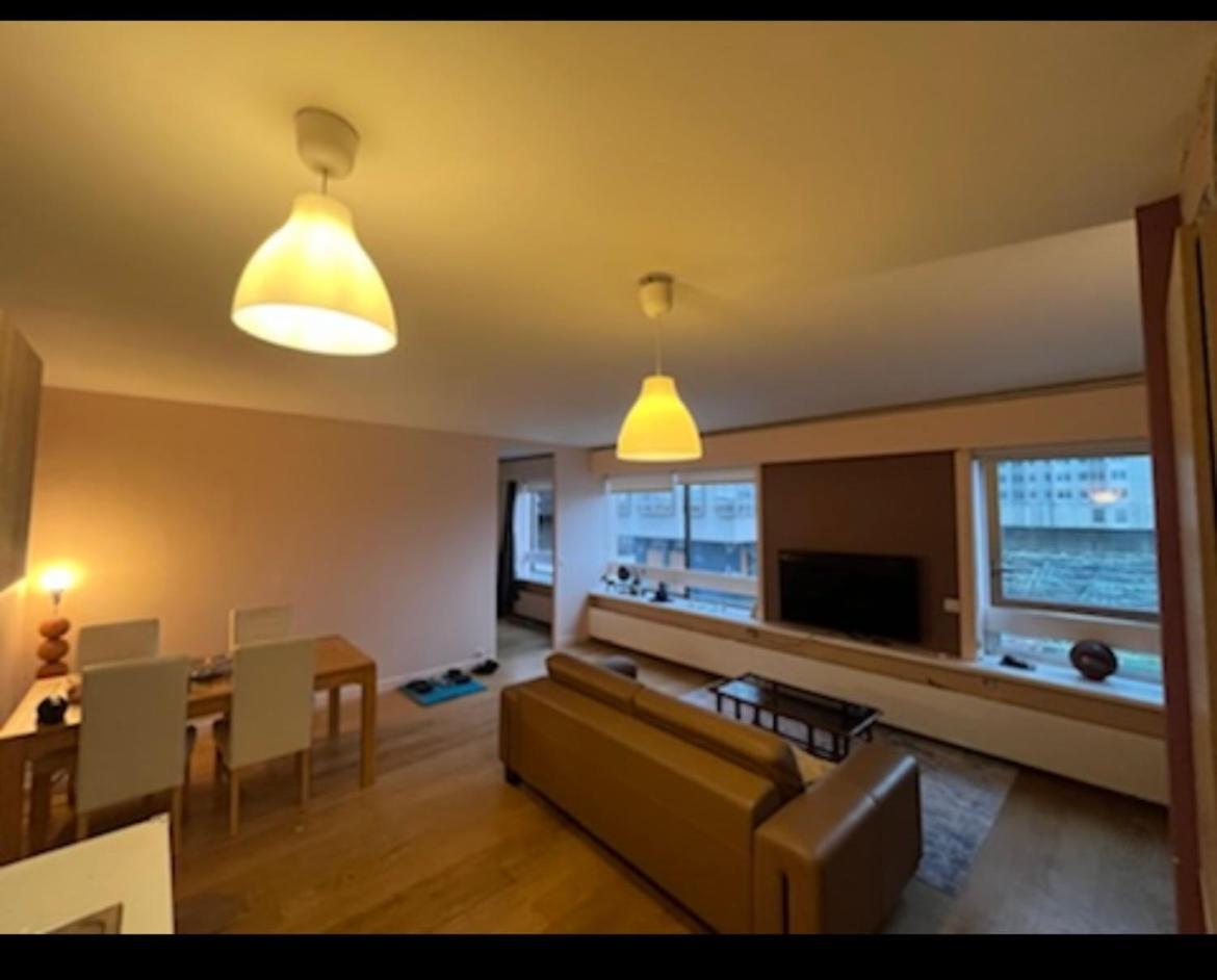 Charm 10min Walk Eiffel Tower Apartment *