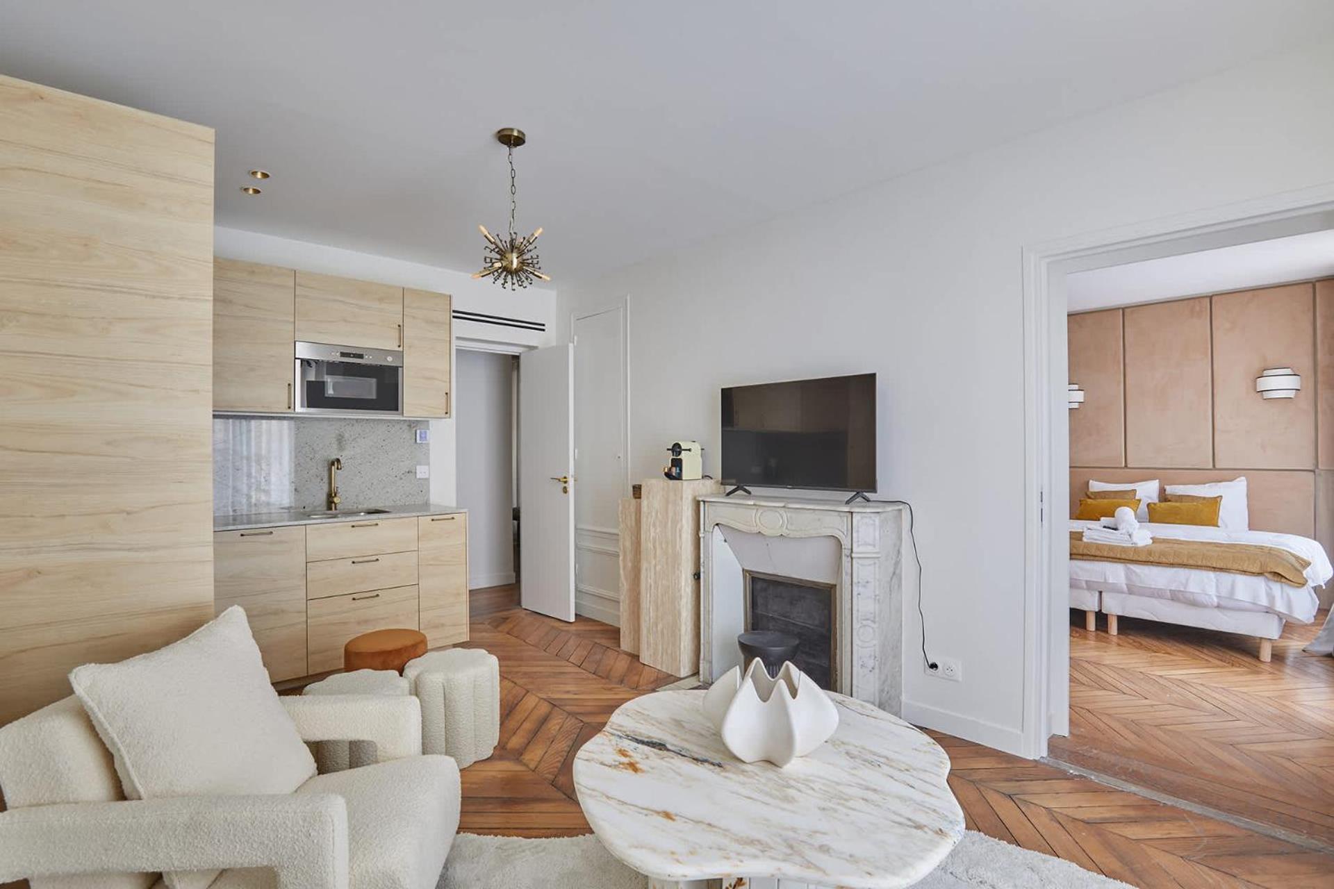 Sublime Air-conditioned Center Of Apartment