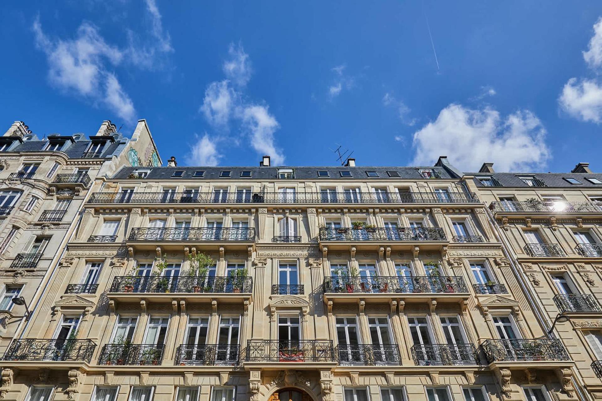 Sublime Air-conditioned Center Of Apartment