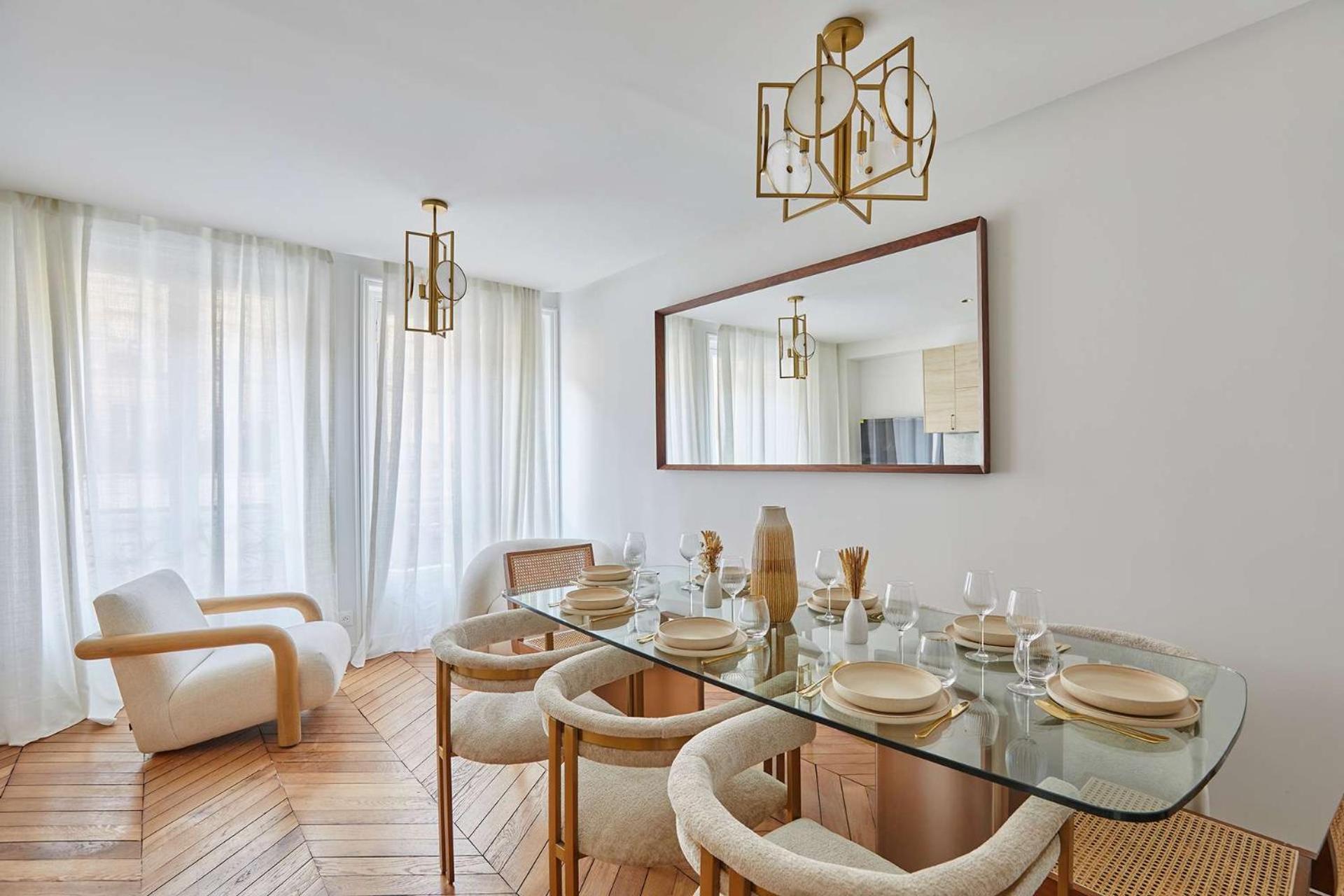 Sublime Air-conditioned Center Of Apartment