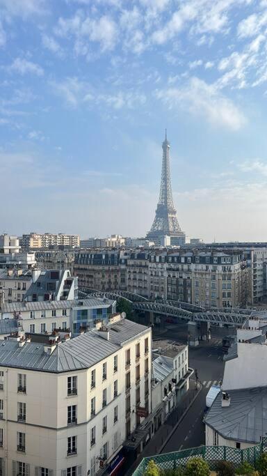Apartment Tour Eiffel - Vue Imprenable Au-dessus Des Toits, Balcon Paris