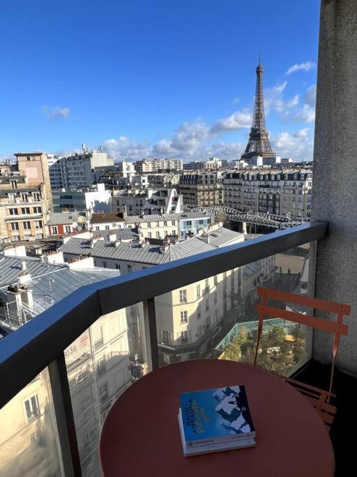 Tour Eiffel - Vue Imprenable Au-dessus Des Toits, Balcon Apartment *