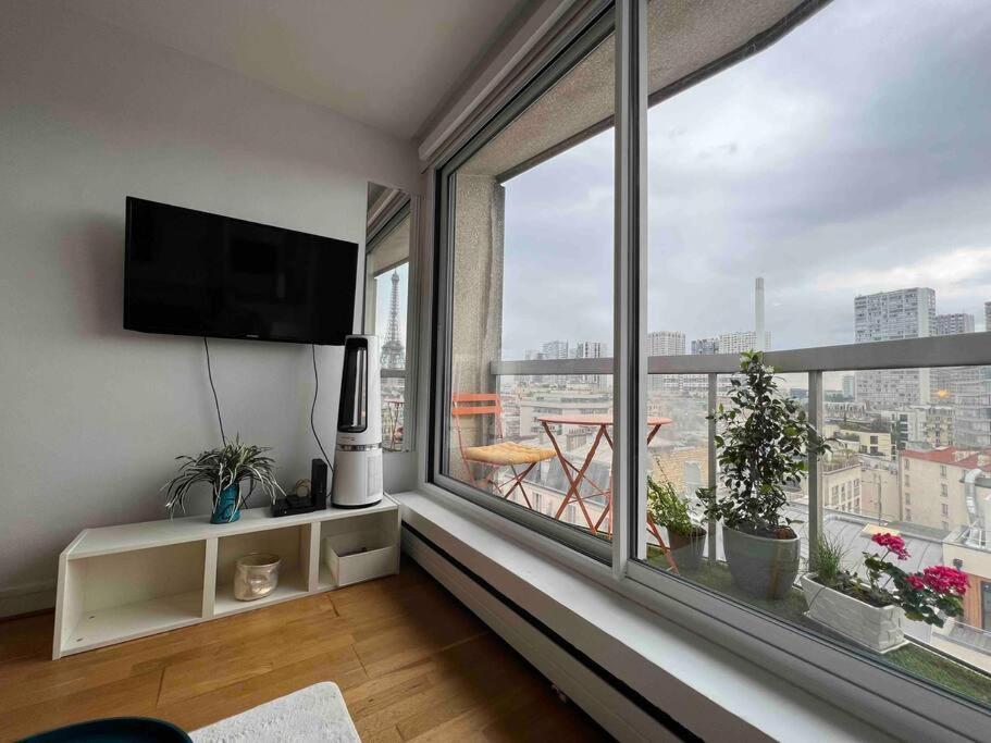 Tour Eiffel - Vue Imprenable Au-dessus Des Toits, Balcon Apartment Paris