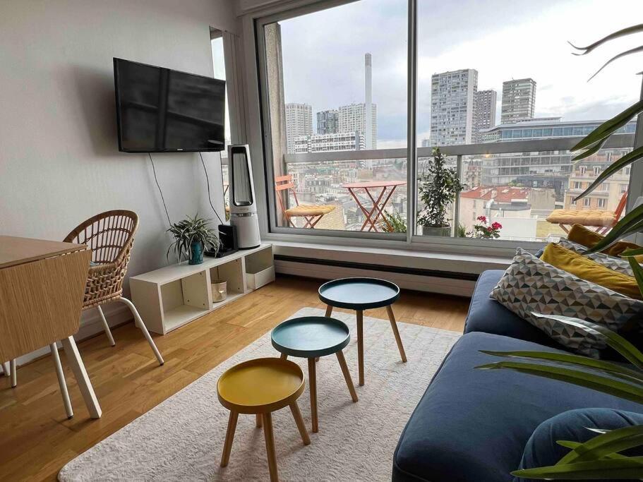 Tour Eiffel - Vue Imprenable Au-dessus Des Toits, Balcon *