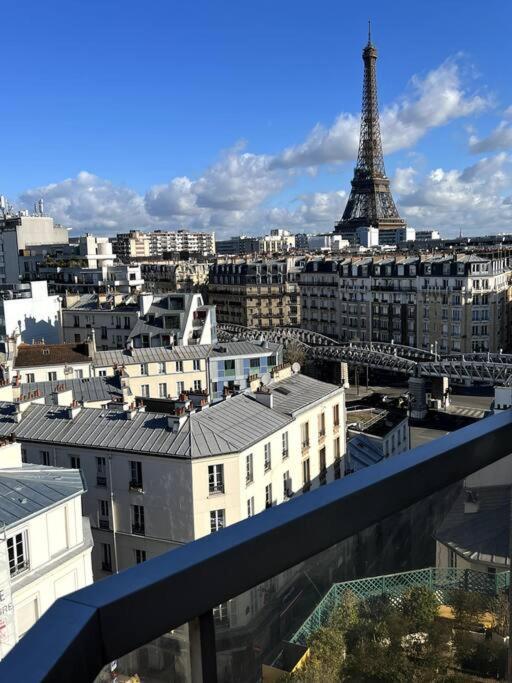 Apartment Tour Eiffel - Vue Imprenable Au-dessus Des Toits, Balcon