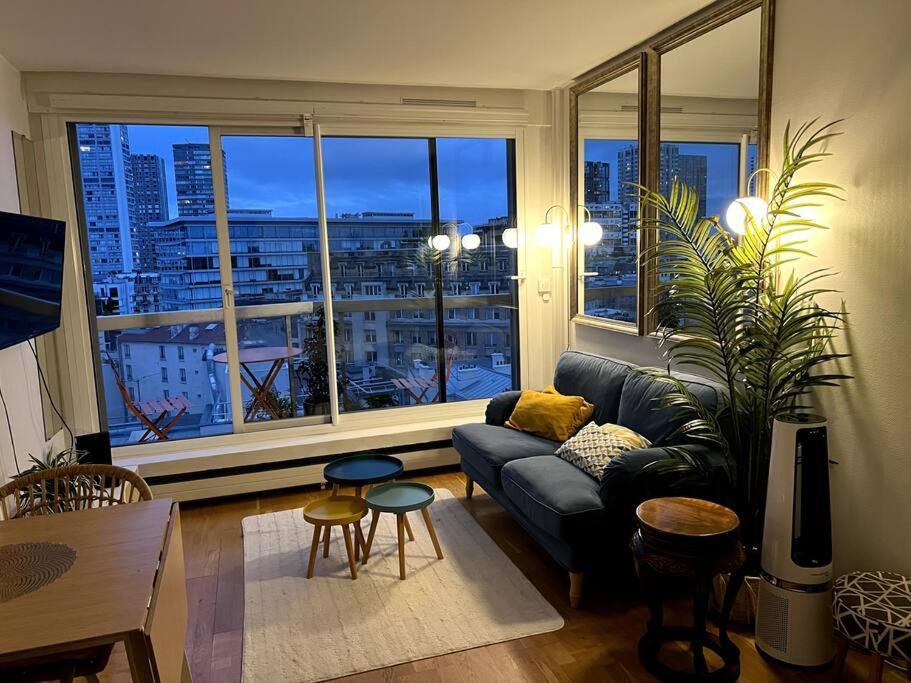Tour Eiffel - Vue Imprenable Au-dessus Des Toits, Balcon Apartment Paris
