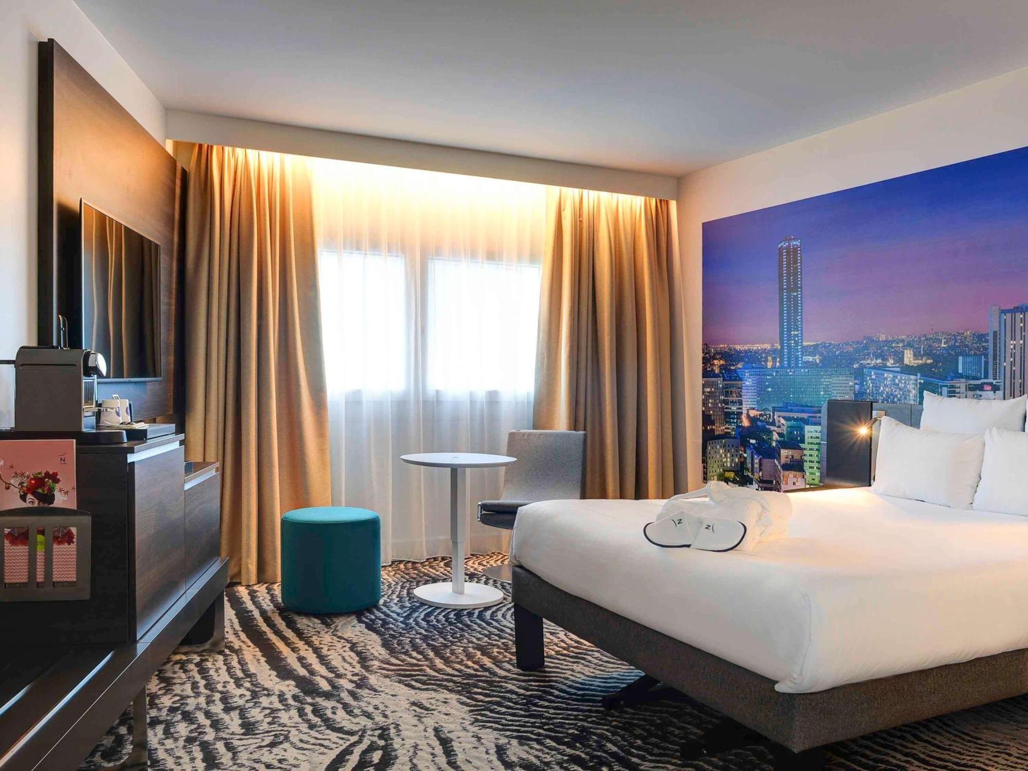Novotel 14 Porte D'orleans Hotel 4*