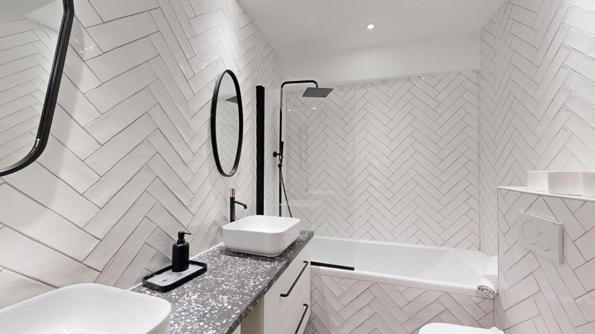 169 W - Elegant A Apartment *