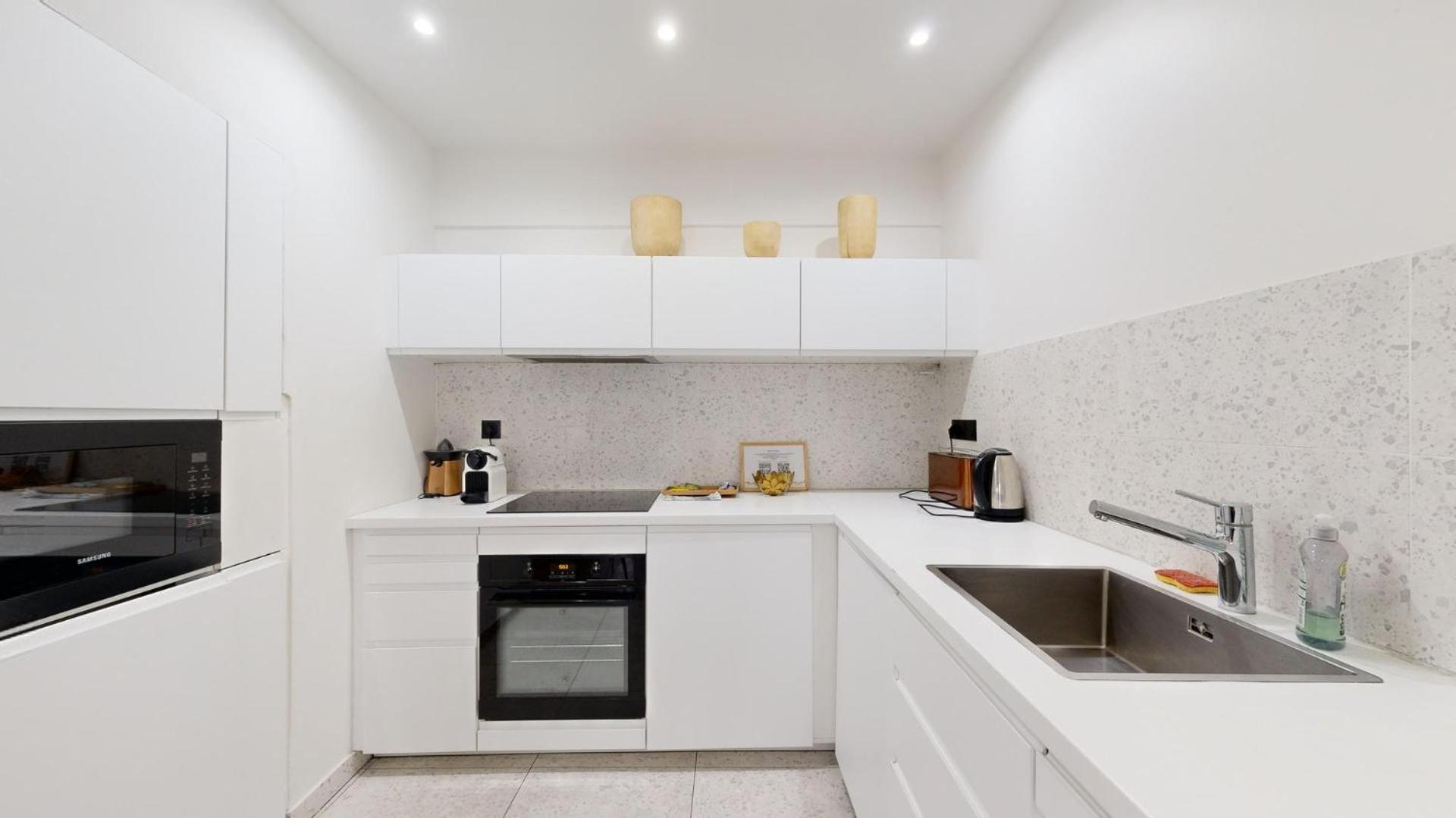 Apartment 169 W - Elegant A Paris