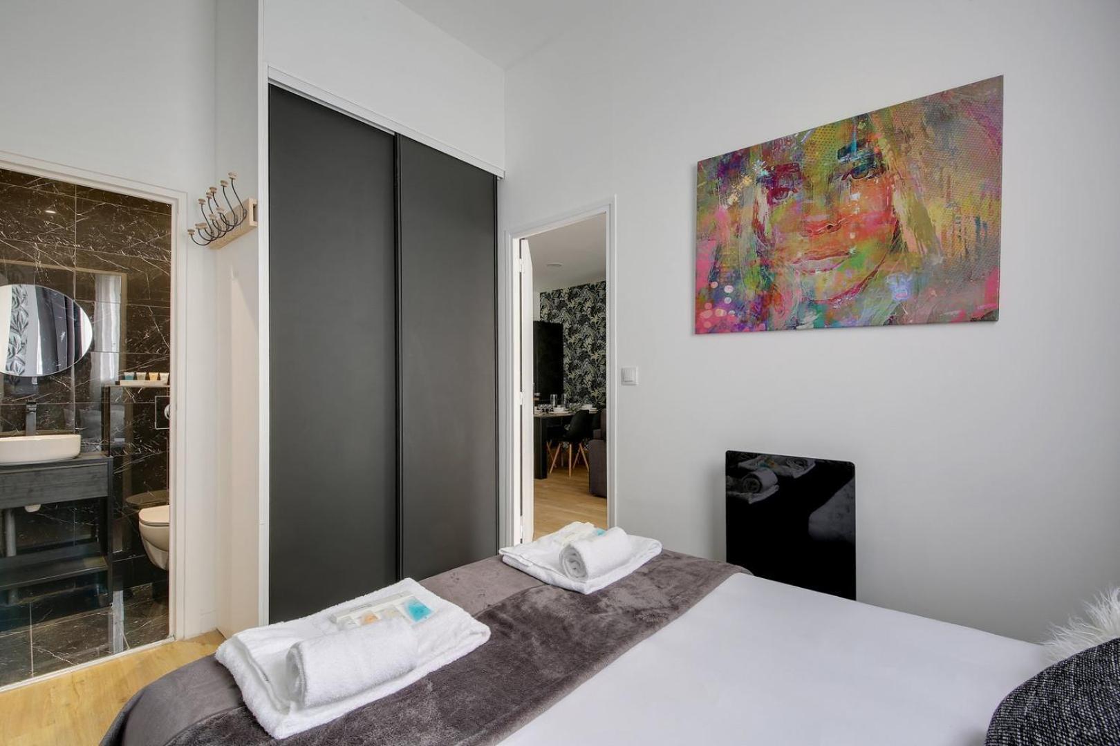 195 Royal - Superb In Appartement *