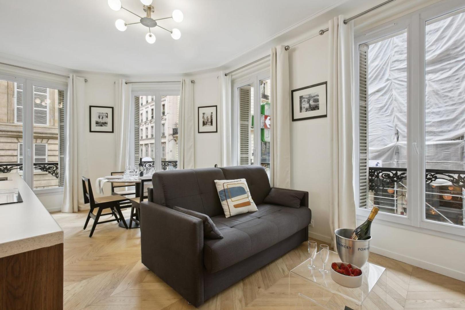 268 - Superb In Apartment Paris