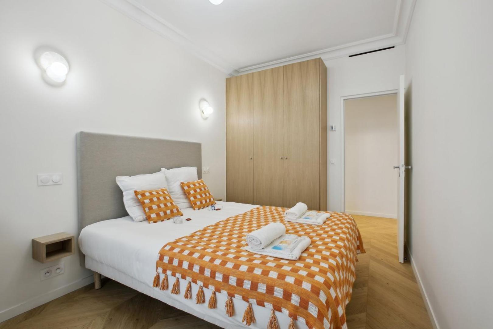 268 - Superb In Apartment *