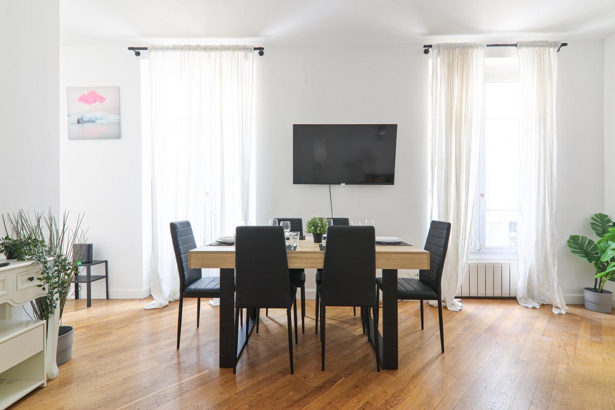 2 Bedroom Quartier Champs Elysees 3 Free Netflix Apartamento Paris