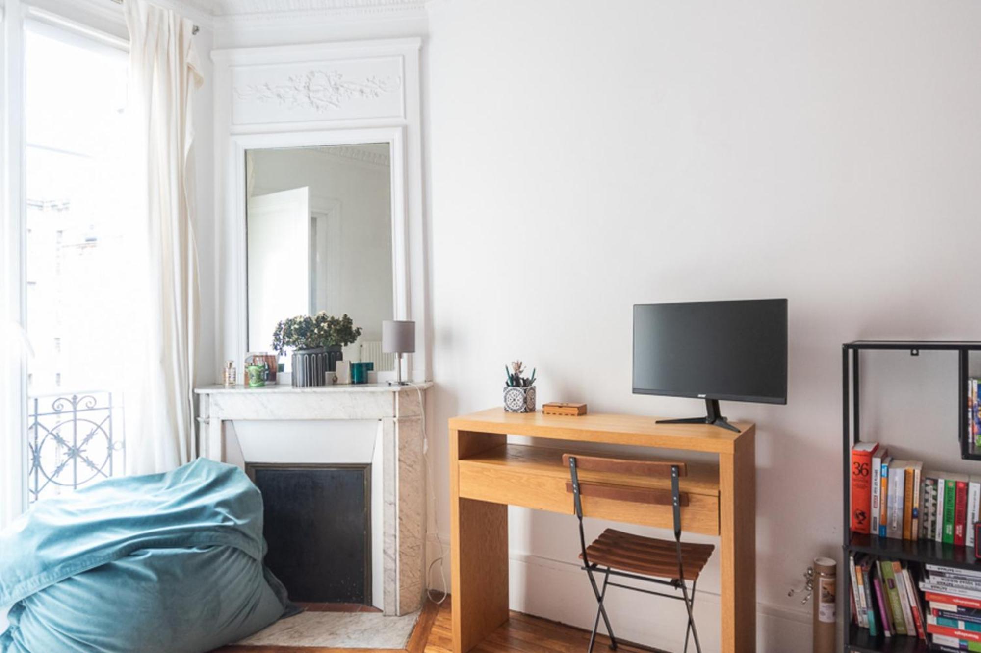 T3 With Wifi Near Montmartre
