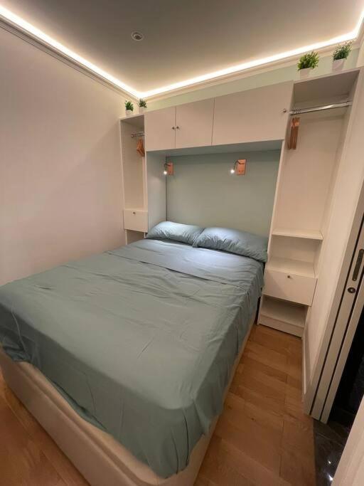 Apartment Cosy 8e Champs Elysees Miromesnil