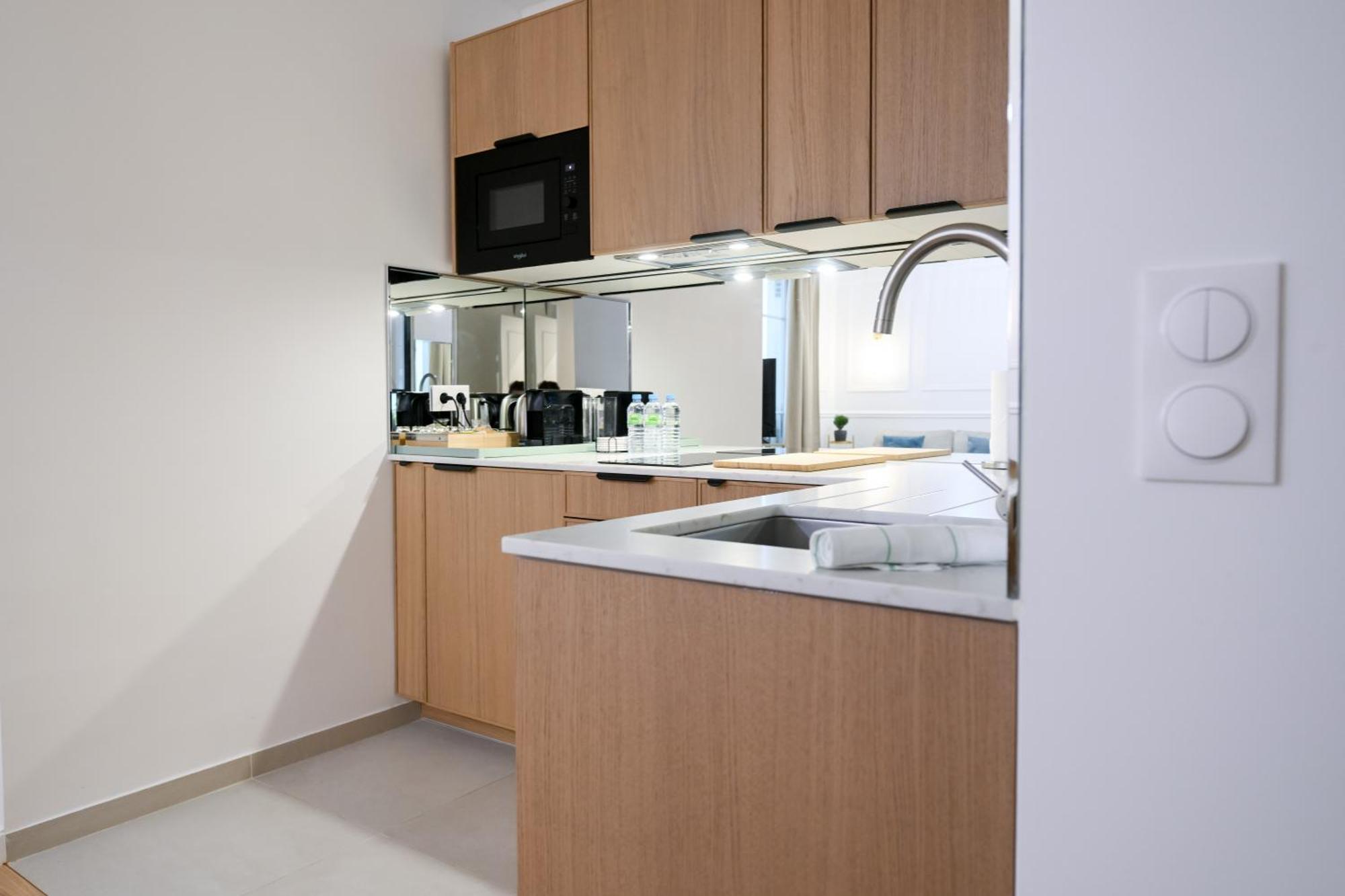 Entire Paris, 3rd Floor With Elevator Apartment Paris