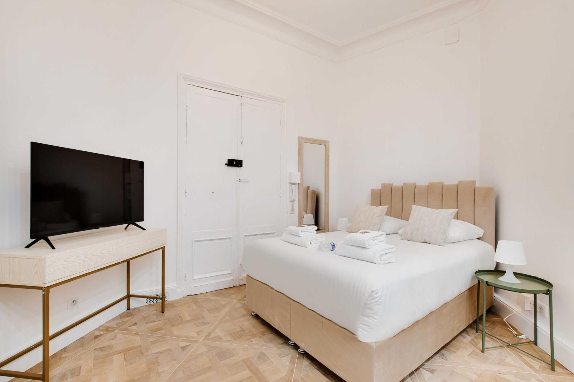 Charming Studio - 2p - Eiffel Tower Apartment
