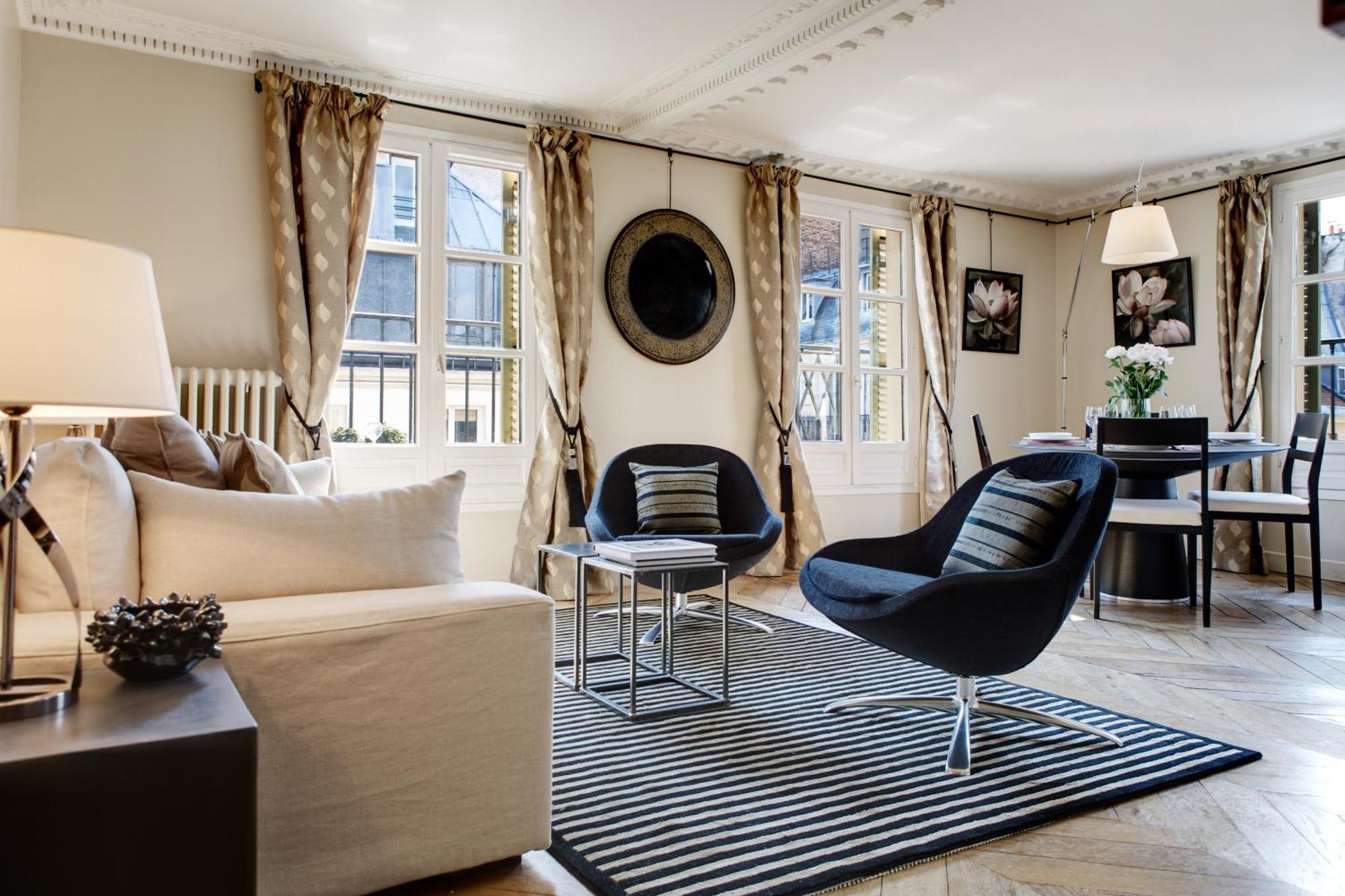 Apartment Louvre Design Paris