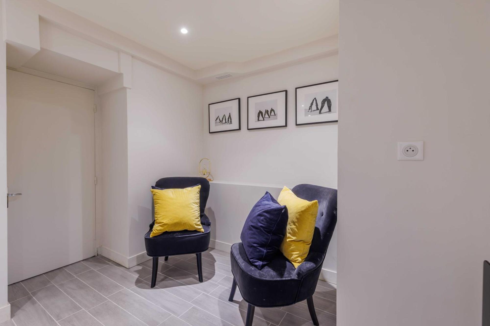Modern - 2br-5p - Bastille Paris