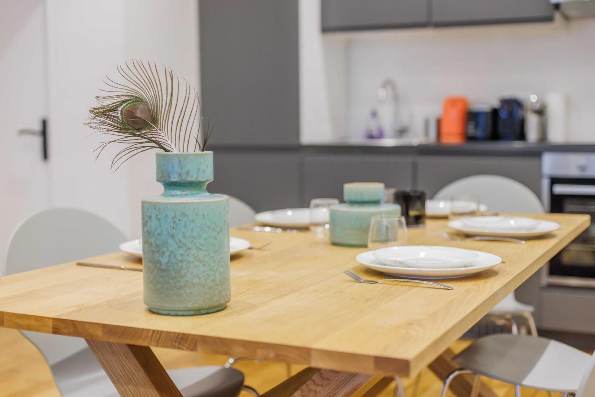 Modern - 2br-5p - Bastille *