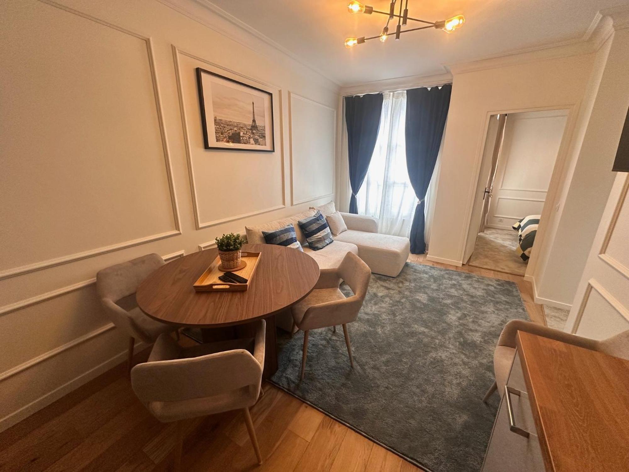 Cozy & Luxury In Heart Of Marais Apartment