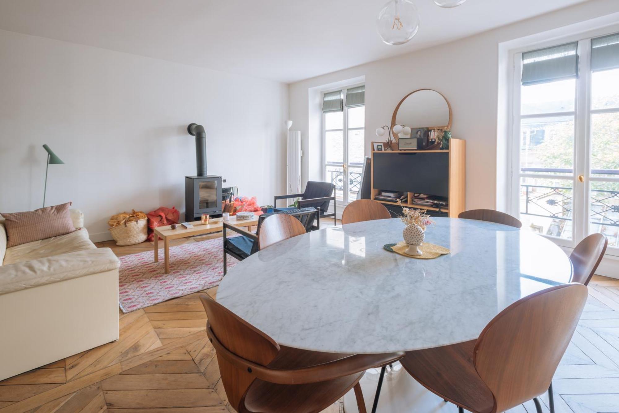 Modern Rustic-style 7th Arrondissement!