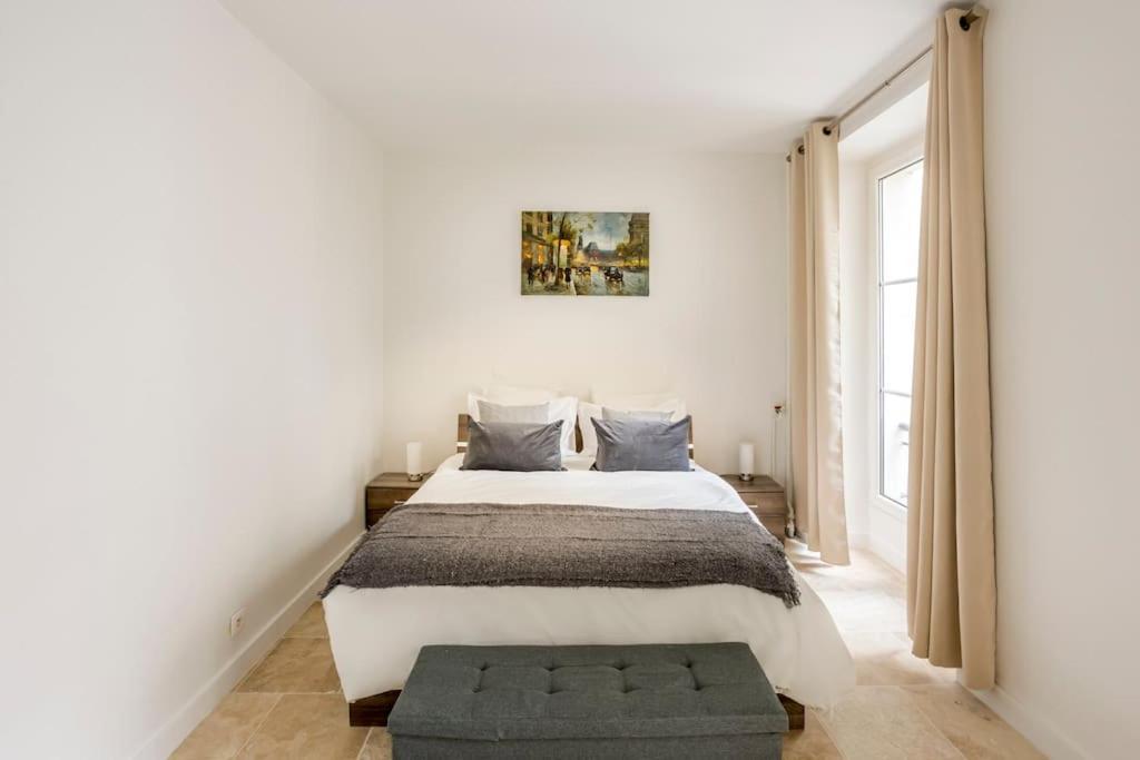 Appartement D Charm Distinctif Sejour Elegant Dans Le Marais Branche