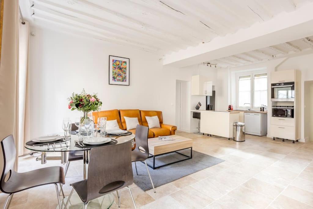 Appartement D Charm Distinctif Sejour Elegant Dans Le Marais Branche Paris