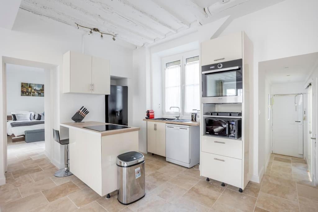 Appartement D Charm Distinctif Sejour Elegant Dans Le Marais Branche Paris